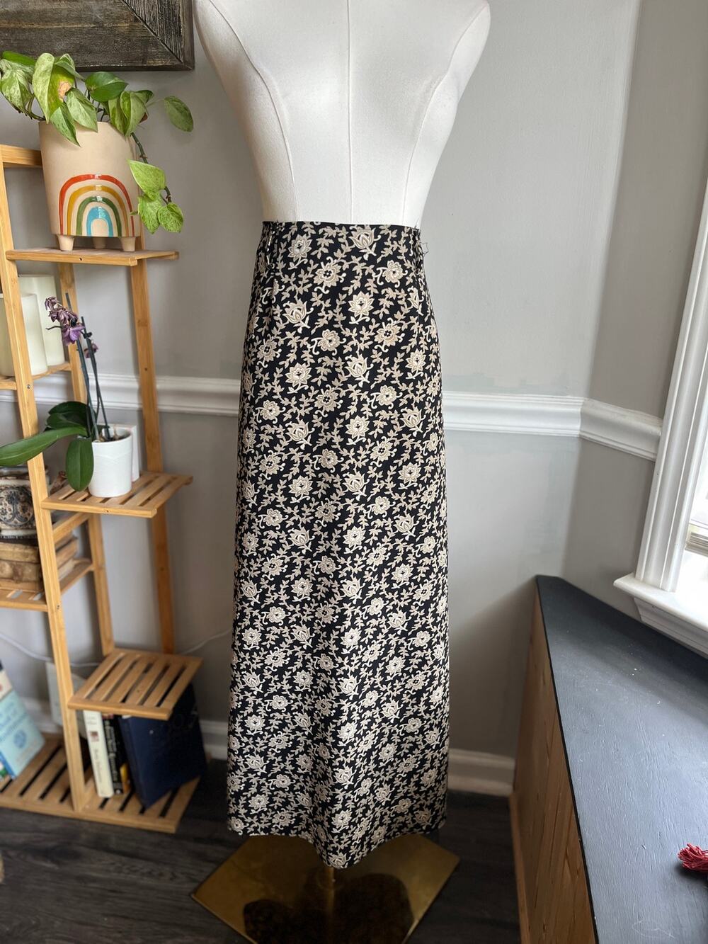 Vintage 90s Floral Maxi Skirt Black and Tan Size Medium